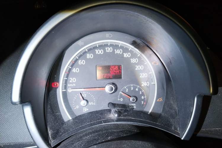 Used Volkswagen Beetle 2010 2.0 BlackOrange Comfort Edition Odometer Close Up