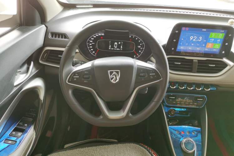 Used Baojun 510 2017 1.5L Automatic Fashion Model Steering Wheel