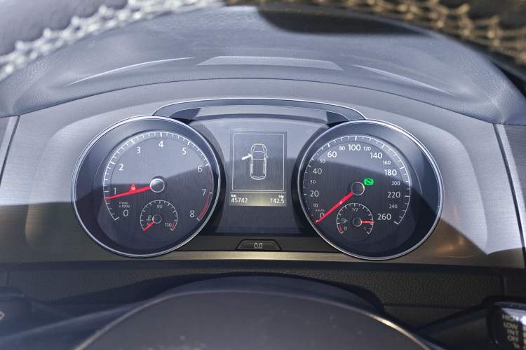 Used Volkswagen Golf 2016 230TSI Automatic Comfort Version
