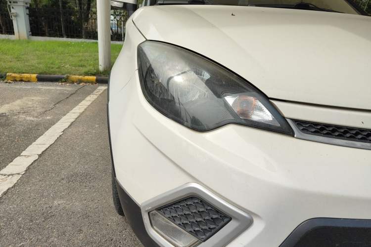 Used MG 3SW 2015 1.5L AMT Elite Model Right Front Headlight