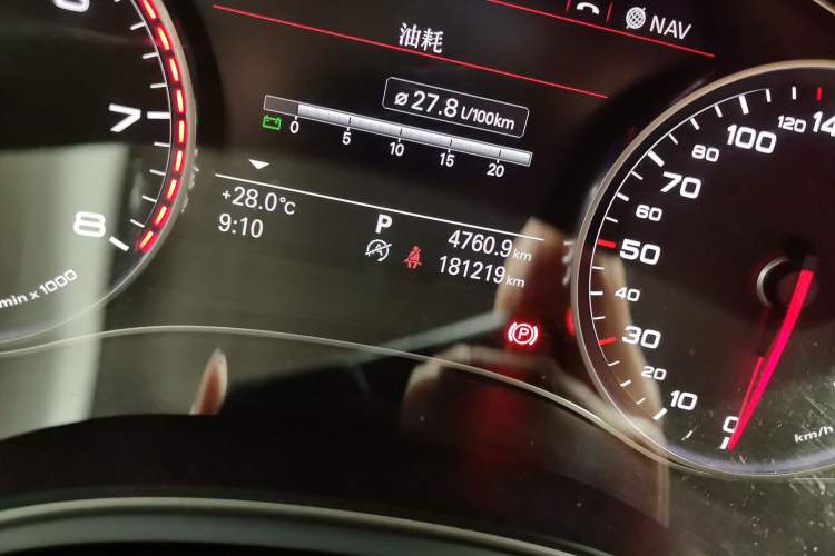 Used Audi A6L 2012 TFSI Standard Model Odometer Close Up