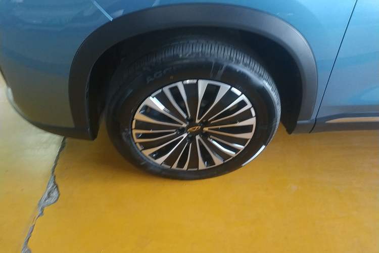 Used Chery Tiggo 8 PLUS C-DM 2025 1.5T 116 km Prestige Version 5 Seats