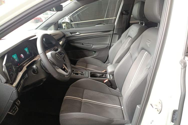 Used Volkswagen Golf 2023 280TSI DSG R-Line Lite
