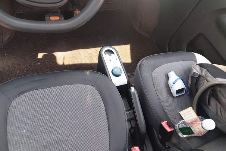 Used Wuling Hongguang MINIEV 2022 Macaron Fashion Edition Lithium-Nickel-Cobalt-Alpha-oxide Gear Lever