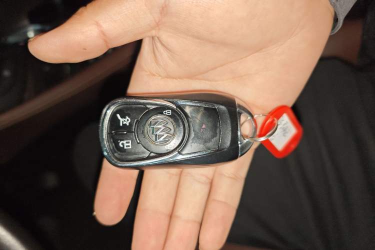 Used Buick Envision 2017 20T Two-Wheel Drive Luxury Model Vehicle Key