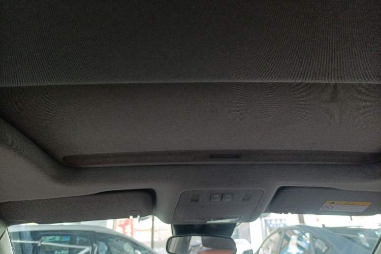 Used Buick Regal 2015 1.6T Elite Tech Model Headliner