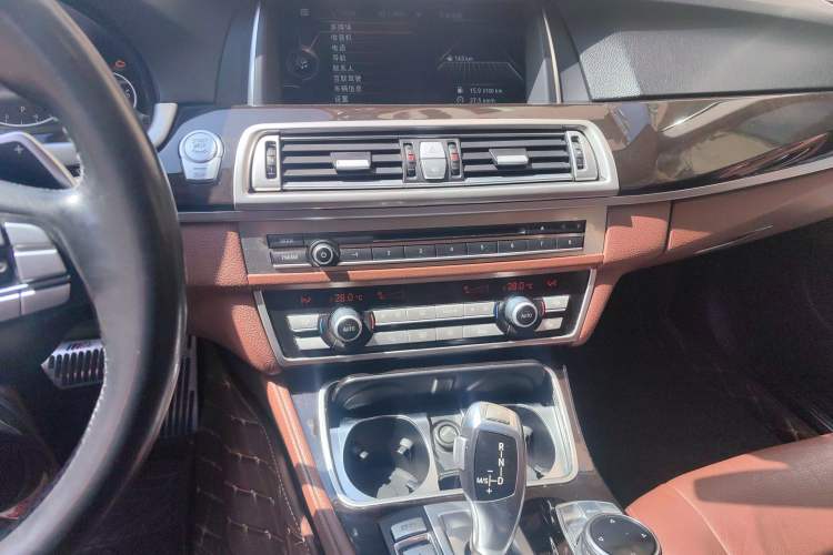 Used BMW 5 Series 2014 535Li Leading Model Audio And AC Panel