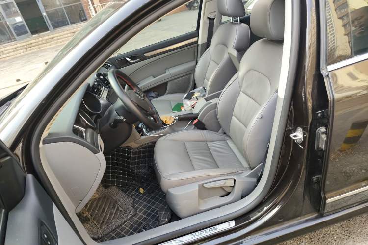 Used Skoda Superb 2013 1.8TSI Automatic MingShi Edition
