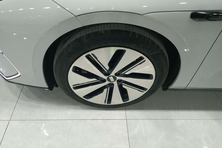 Used Geely Galaxy E8 2024 550 km Range Rear-Drive MAX