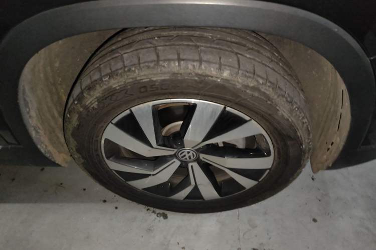 Used Volkswagen Tayron 2019 330TSI Two-Wheel Drive Luxury Model China VI Standard Right Front Wheel Hub