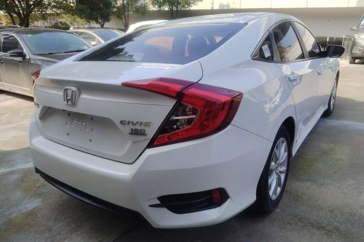 Used Honda Civic 2016 180TURBO CVT Comfort Version
