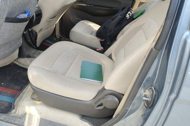 Used Wuling Hongguang 2014 1.2L Standard Model China IV