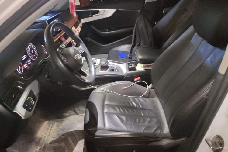 Used Audi A4L 2019 40 TFSI Fashion Version China V