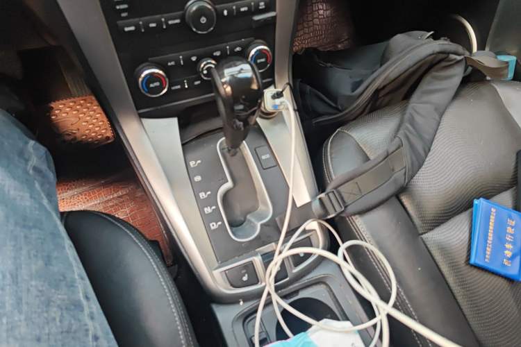 Used Chevrolet Captiva 2014 2.4L 4x4 Flagship Edition 7 Seats Gear Lever