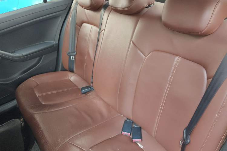 Used Volkswagen Jetta 2013 1.6L Automatic Fashion Model Left Rear Seat