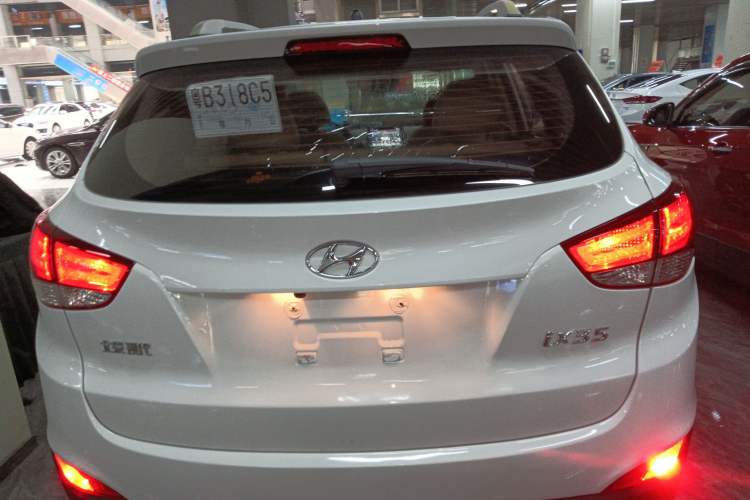 Used Hyundai ix35 2013 2.0L Automatic Two-Wheel Drive Comfort GL China V Standard Rear