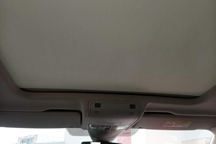 Used Volkswagen Tayron 2023 330TSI Two-Wheel-Drive Luxury Plus Advanced Version
