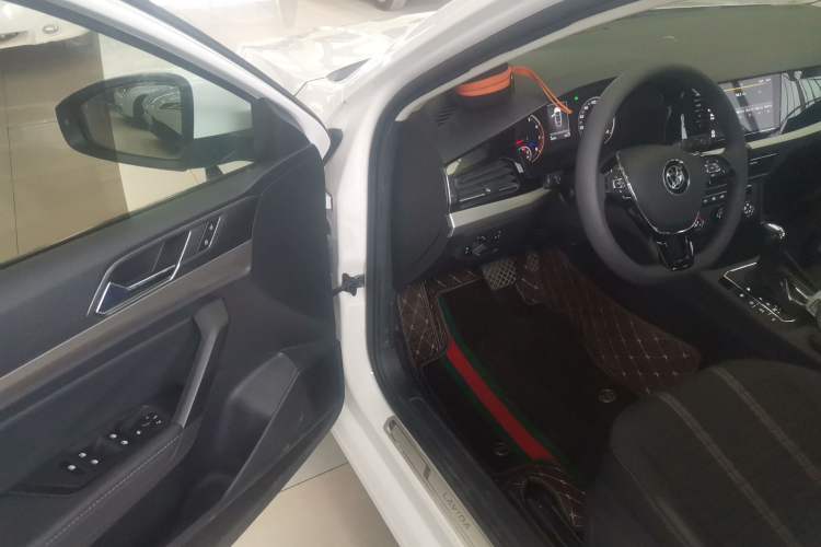 Used Volkswagen Lavida 2021 280TSI DSG Comfort Edition
