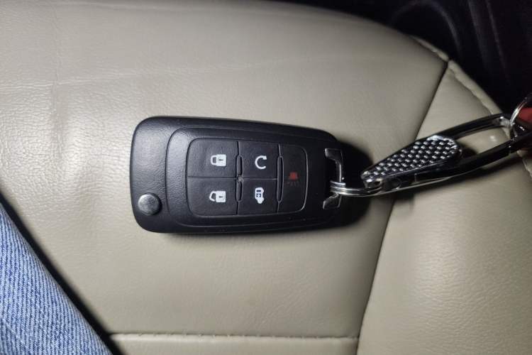 Used Buick GL8 2018 28T Luxury Model China VI Standard Vehicle Key
