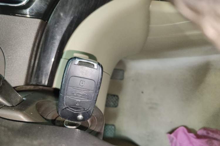 Used Baojun 730 2014 1.5L Manual Luxury Navigation ESP Version 7 Seats