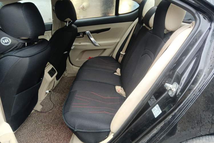 Used CHANGAN Raeton 2013 1.8T Automatic Elite Model China IV Standard
