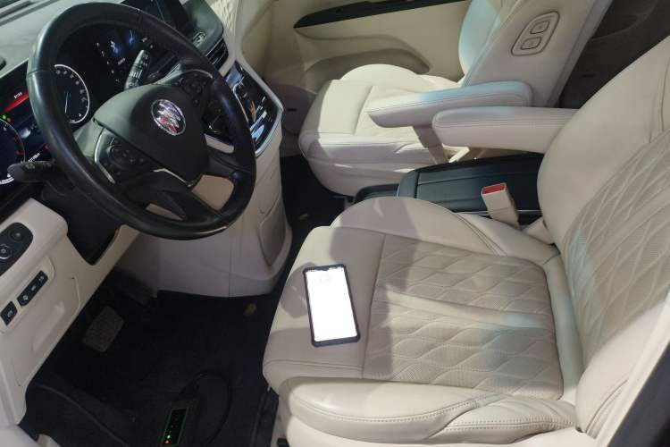 Used Buick GL8 2020 Avenir Avia Six-Seat Deluxe Edition
