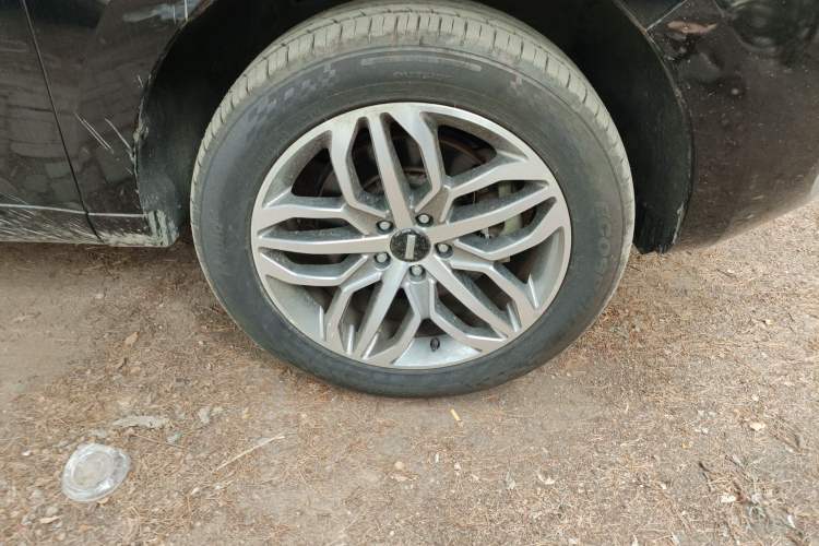 Used Wey VV5 2017 2.0T Ultra-Luxury Version Right Front Wheel Hub