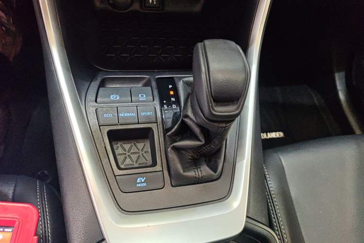 Used Toyota Wildlander 2021 Dual-Engine 2.5L E-CVT Two-Wheel Drive Luxury Edition