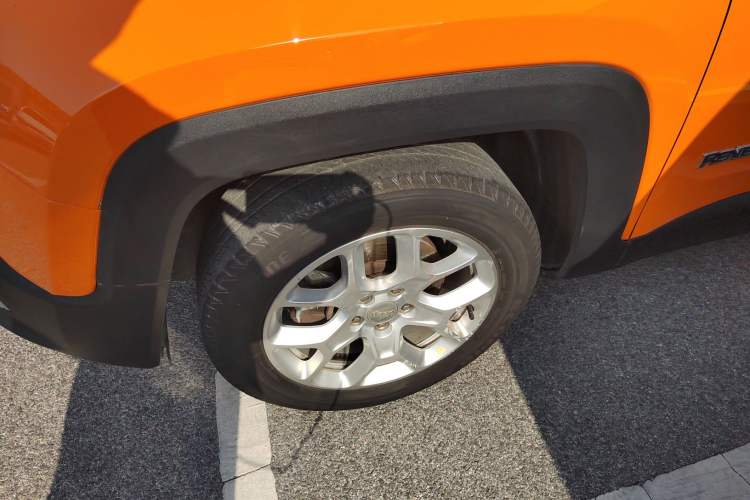 Used Jeep Renegade 2018 Connected Large Screen Version 180T Automatic High-Energy Edition
