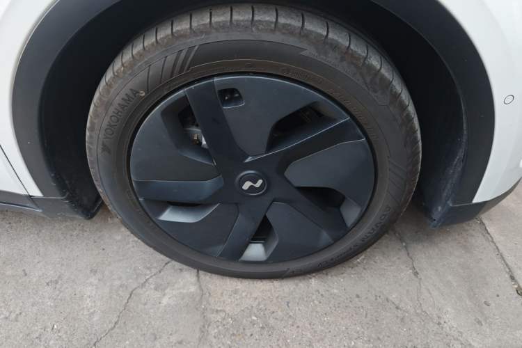 Used ONVO L60 2024 60 kWh Rear-Drive Version