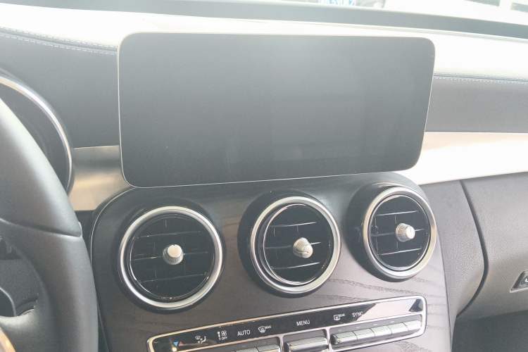 Used Mercedes-Benz C-Class 2019 C 180 L Fashion Edition Sport Version Audio And AC Panel