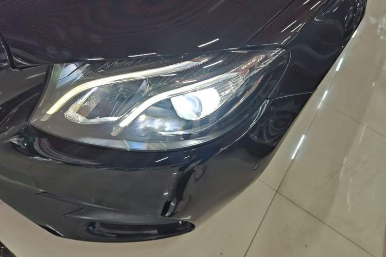 Used Mercedes-Benz E-Class 2019 Restyled E 300 L Sporty and Stylish Edition Left Front Headlight