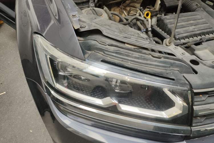 Used Volkswagen Tharu 2019 280TSI Two-Wheel Drive Luxury Version China VI Standard
