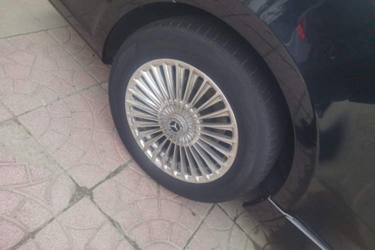 Used Mercedes-Benz Vito 2021 2.0T Business Version 7 Seats Right Rear Wheel Hub