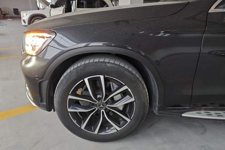 Used Mercedes-Benz GLC 2021 GLC 300 L 4MATIC Dynamic Model Left Front Wheel Hub