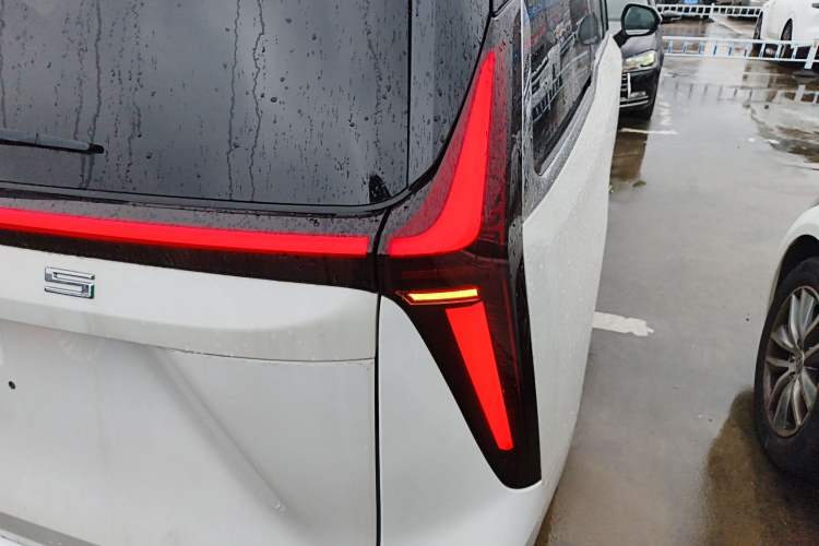 Used SAIC MAXUS G70 2024 2.0T Automatic Luxury Edition 7 Seats