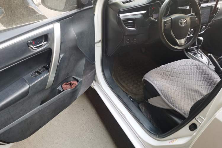 Used Toyota Corolla 2017 Revised Version 1.6L S-CVT GL