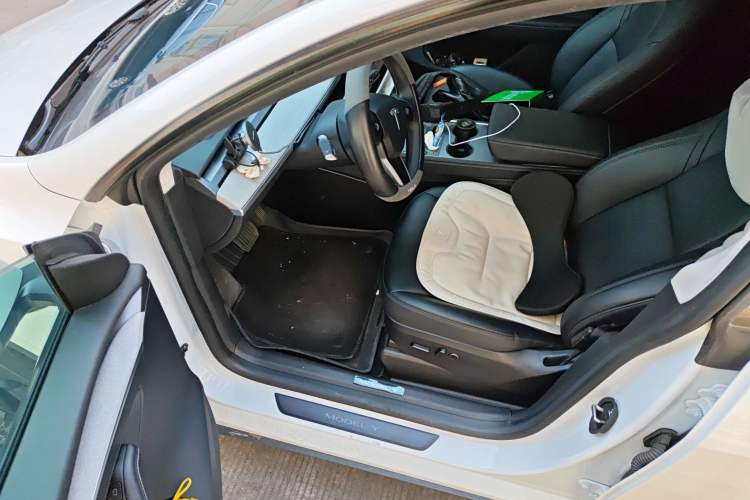 Used Tesla Model Y 2024 Rear-Wheel-Drive Version