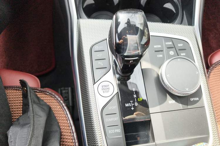 Used BMW 4 Series 2021 425i M Sport Night Edition Gear Lever