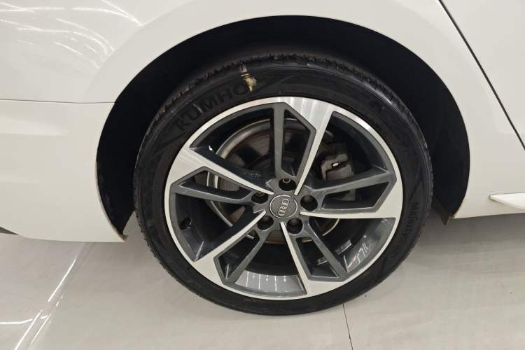 Used Audi A4L 2020 40 TFSI Fashionable and Elegant Model