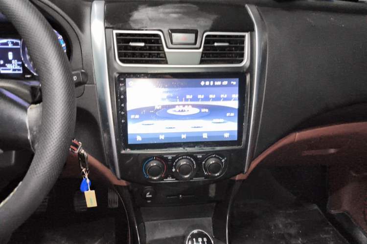 Used FORTHING SX6 2016 1.6L Manual Luxury Model
