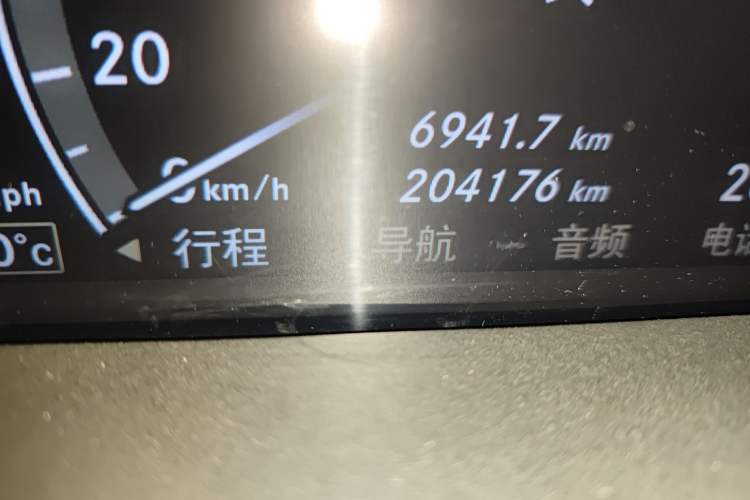 Used Mercedes-Benz S-Class 2012 S 400 L HYBRID Grand Edition Odometer Close Up