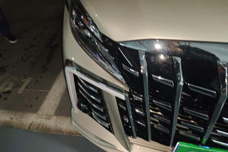 Used Buick GL8 2018 ES 28T Comfort Model China VI Standard Right Front Headlight