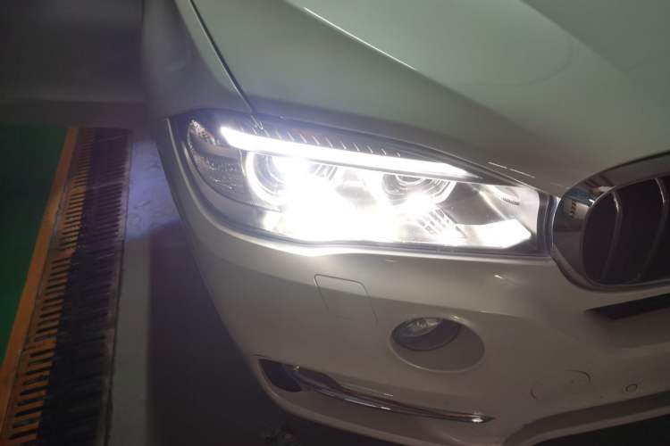 Used BMW X5 2017 xDrive28i
