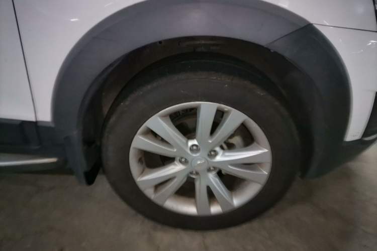 Used Chevrolet Captiva 2015 2.4L 4x4 Flagship Edition 7-Seater