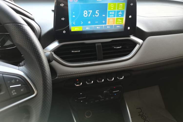 Used Baojun 510 2017 1.5L Manual Fashion Model
