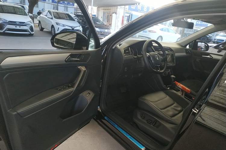 Used Volkswagen Tiguan L 2019 330TSI Automatic Two-Wheel Drive Smart Luxury Version China V Emission Standard