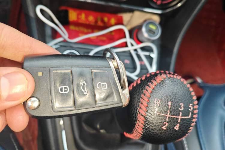 Used Volkswagen Lavida 2017 1.6L Manual Comfort Edition
