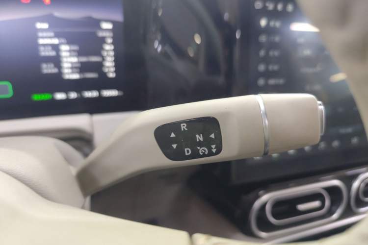 Used Leapmotor C11 2023 Range-Extended 180 Comfort Edition Gear Lever