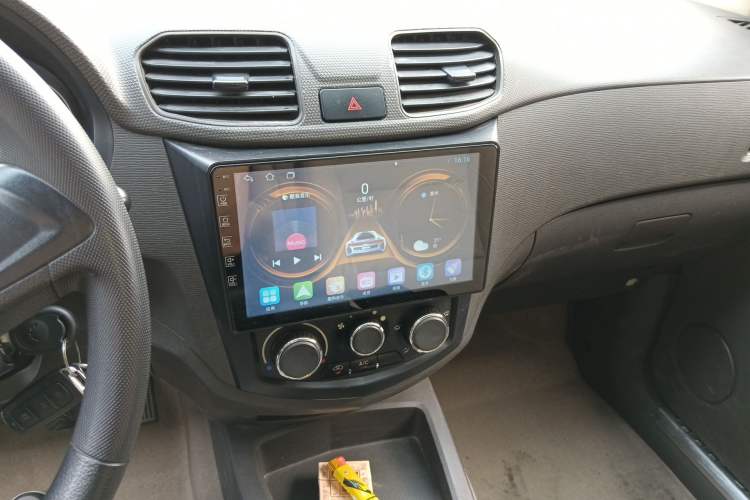 Used Wuling Hongguang 2015 1.5L S Basic Version China V Standard Audio And AC Panel